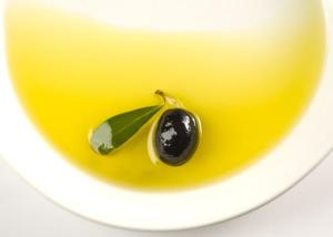 Olive oil company cops fine for label claims